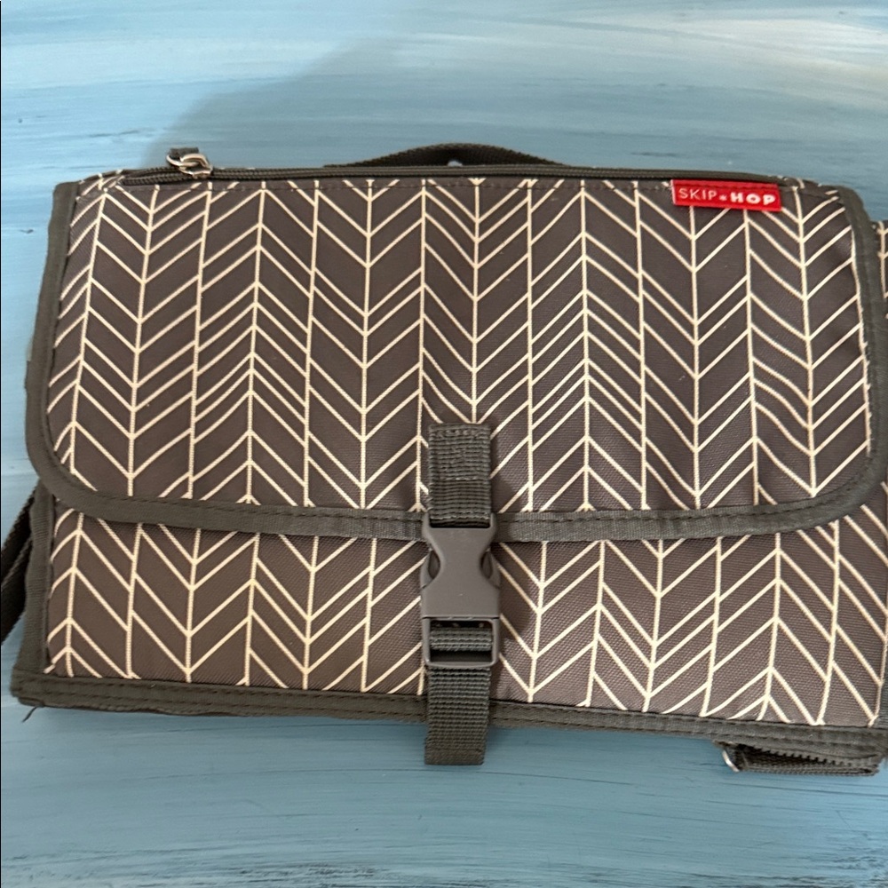 Skip Hop Black and White Chevron Messenger Bag